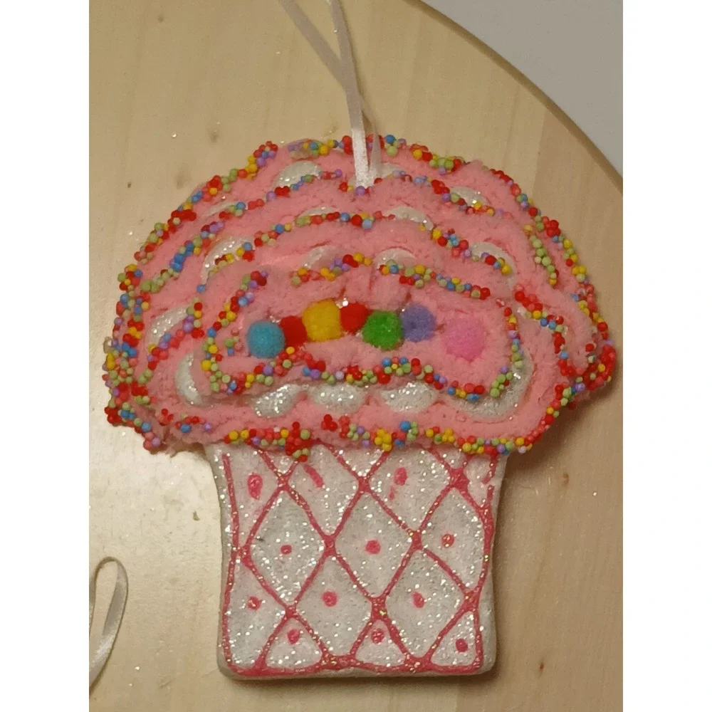 candyland theme styrofoam Cupcakes christmas ornament purple/pink 6